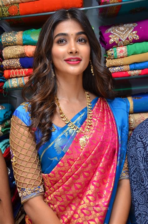 Pooja Hegde Traditional Saree Photos At Anutex Shopping Mall Launch