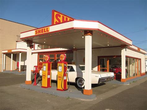 Vintage Gas Station, US 101 (Olympic Highway), Aberdeen, WA | Gas ...