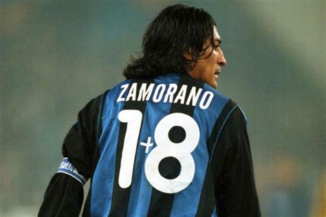 Libero Vs Iv N Zamorano La Historia Detr S Del En Su Camiseta En