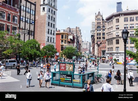 New York Cityny Nycmanhattanunion Squarestreet Scene14th Street