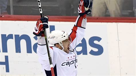 700 Club Capitals Alex Ovechkin Scores For Milestone Goal