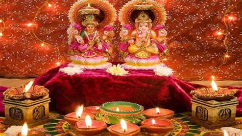 Diwali 2021 दिवाली पर मां लक्ष्मी की विराजमान मूर्ति ही करें स्‍थापित