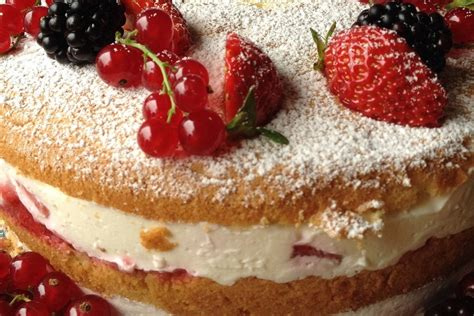 Elegant Naked Cake Decorating Ideas The Best Of Life