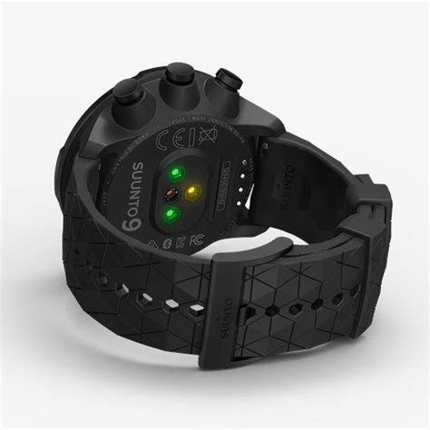 Suunto Baro Titanium Gps Sports Watch With A Long Battery Life