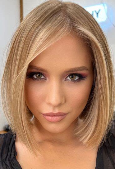 Best Bob Haircut Trends To Try In Honey Blonde With Highlights