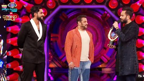 Bigg Boss Ott 2 Winner Elvish Yadav Creates History Abhishek Malhan