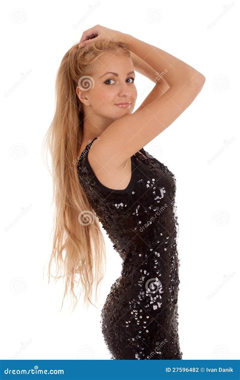 Belle Femme Blonde Dans La Robe Brillante Noire Photo Stock Image Du Beau Fille