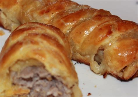 How To Make Sausage Rolls A Deliciously Easy Recipe With Ready Made Puff Pastry Delishably