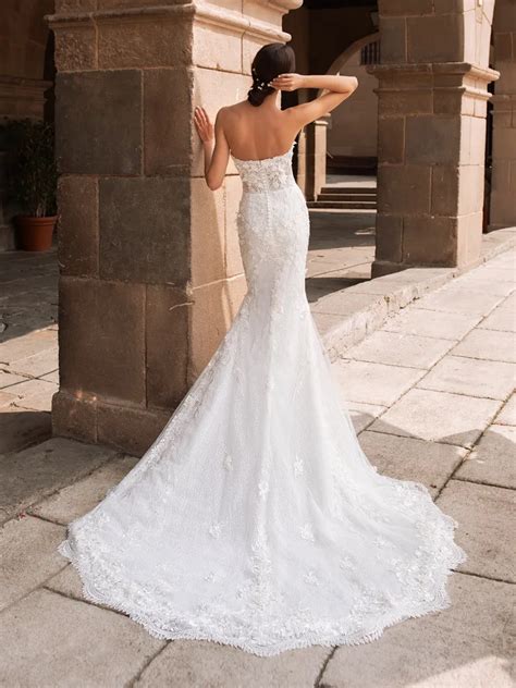 Pronovias Vivienne Atelier Bridal