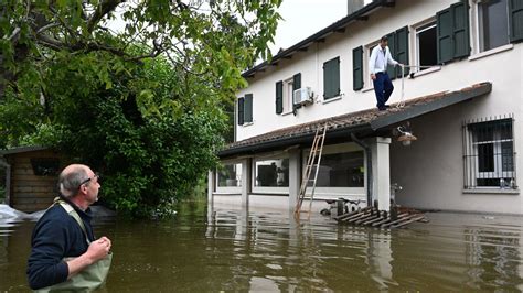 Inondations En Italie Morts Et Plus De Personnes D Plac Es