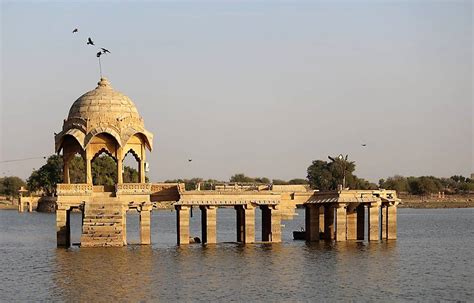 Gadisar Lake Jaisalmer, Timings, Information, Boating, Reviews