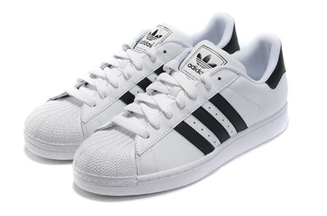 chaussure adidas classic