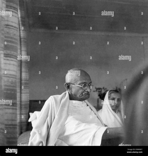 Sardar patel with gandhi Black and White Stock Photos & Images - Alamy