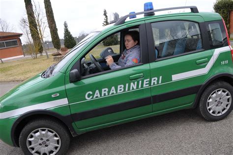 Sorpreso A Bruciare Rifiuti Nel Cantiere Denunciato Imprenditore Edile