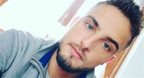 Lorenzo Assaloni Trovato Morto In Un Bosco Dagli Amici Il 26enne Era