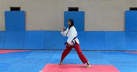 Pertandingan Poomsae Men Rendah Men Atas Court C Kejohanan