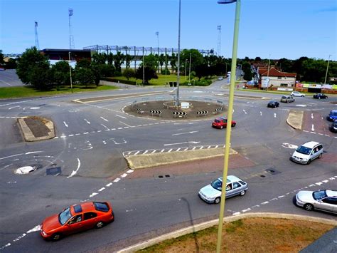 Magic Roundabout in Swindon: The Most Confusing Traffic Junction ...