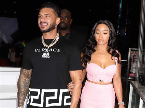 Who Is Pauly D's Girlfriend? All About Nikki Hall