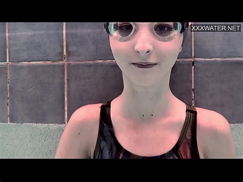 Frances Chica Traviesa Emie Amfibia Nada Desnuda Para Ti XVIDEOS