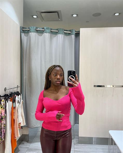 Darkskin Girl Darkskin Women Black Girl Black Women Pink Aesthetic Pink Top Pink Chic