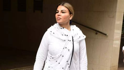 Rakhi Sawant Bids Emotional Goodbye To Her Mother Jaya Thanks Farah