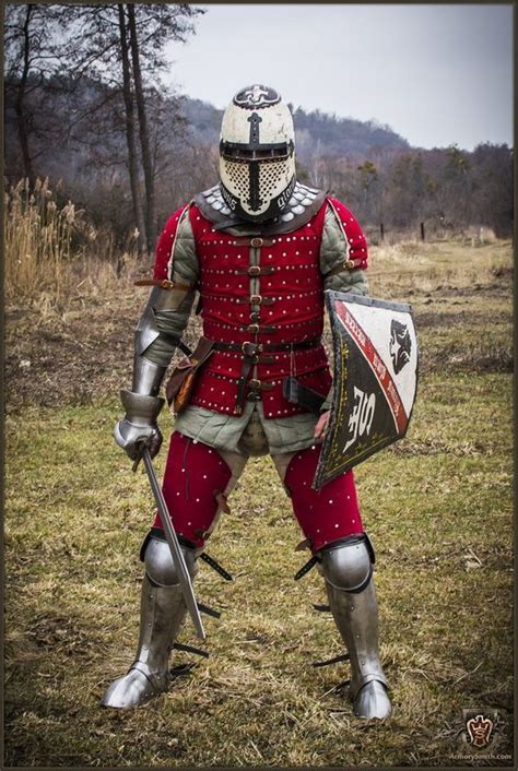 Pin by 太郎 坊屋 on 西洋鎧 in 2024 Historical armor Knight armor Medieval