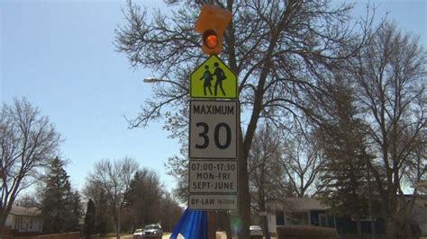 First Donated Amber Light Flashes In Winnipeg School Zone Cbc News