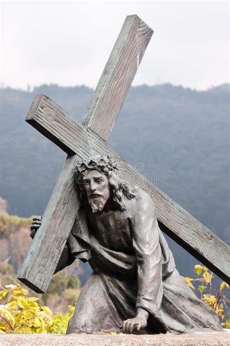 Jesus Christ Carrying Cross