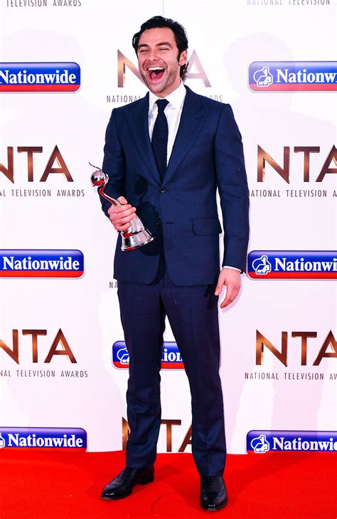 Aidan Turner Wins The Impact Award For Poldark At The 2016 Ntas Demelza