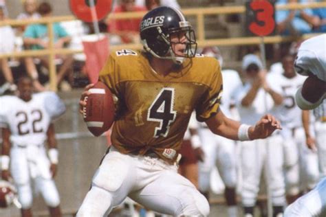 Cleveland Mississippi Native Brett Favre Known For No 4