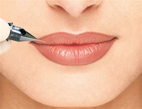 Phun môi màu nude giá bao nhiêu Xu hướng môi đẹp 2023