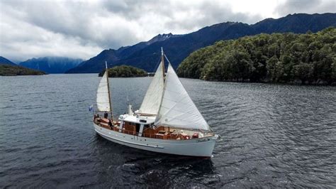 Te Anau Natural Landmarks Lord Of The Rings Location Tour