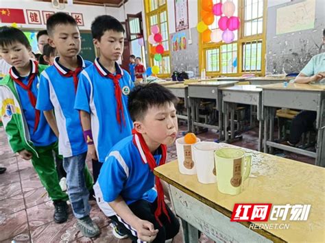 凤凰县文昌阁小学：喜迎二十大·快乐过六一凤凰要闻凤凰新闻网