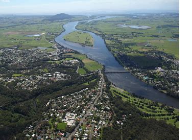 professionals clyde poulton real estate  nowra