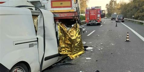 SikilyNews It Schianto Mortale Sull A18 Indagato Il Conducente Del