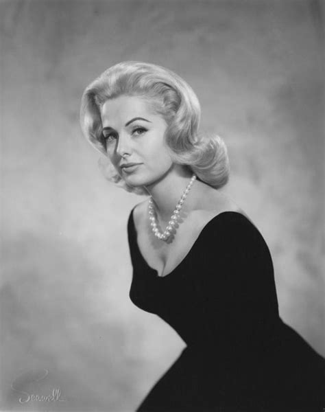 45 Glamorous Photos Of Martha Hyer In The 1950s And 60s Vintage Everyday