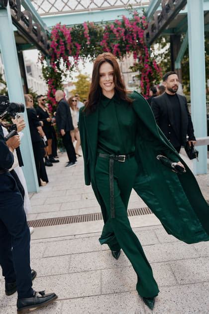 Coco Rocha En Costume Vert Sapin Au D Fil Michael Kors Printemps T