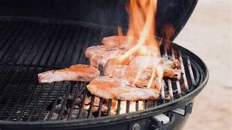 Grilled Pork Chops On The Grill Corn On The Cob Green Chile Weber Ranch Kettle Grill Youtube