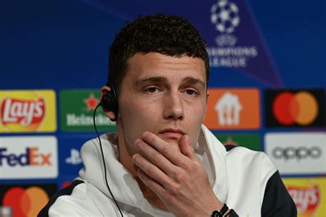 Barcelona Face Ac Milan Competition In The Race For Bayern Munich