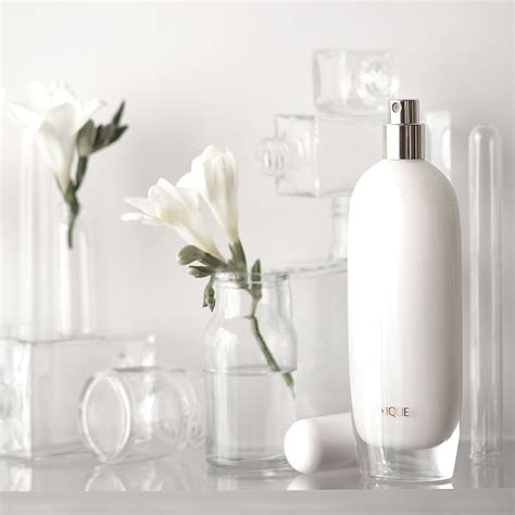 Clinique Aromatics in White woda perfumowana dla kobiet | notino.pl