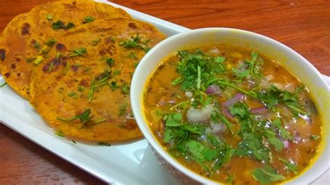 Gujarati Dal Dhokli Recipe Dal Dhokli Recipe In Hindi दाल ढोकली