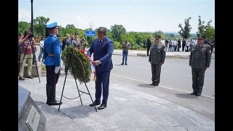 Ministar odbrane položio venac na Spomen obeležje žrtvama NATO agresije