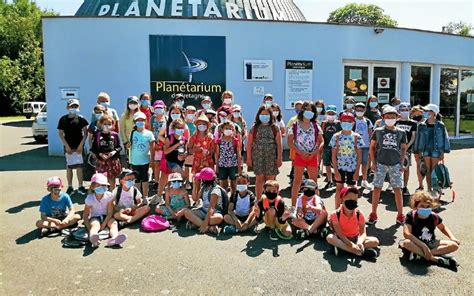 Lécole publique dHénanbihen en sortie au planétarium Le Télégramme