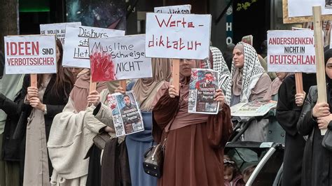 Islam Demos In Hamburg Werden Nicht Von Selbst Aufh Ren