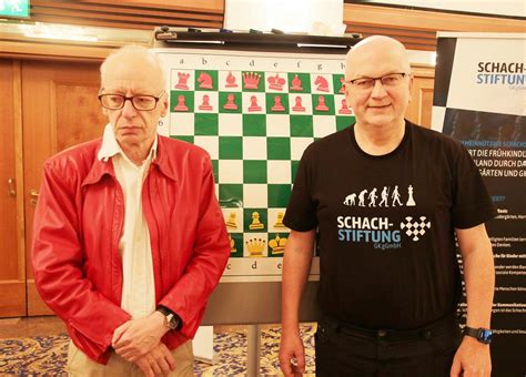 Robert Hübner zum 75sten Geburtstag ChessBase