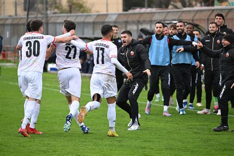 Lucchese Rimini 2 1 Quirini E Gucher Rilanciano I Rossoneri