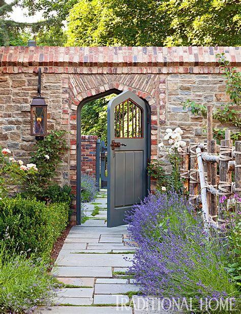 How to Decorate Your Garden with Red Bricks