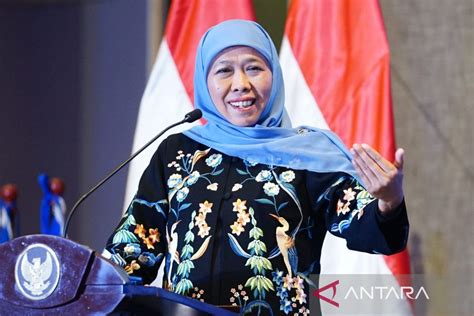 Khofifah Pastikan Kalangan Emak Emak Dukung Prabowo Gibran ANTARA News