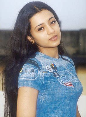 Photobundle: Actress Trisha rare Childhood, young age and family photos