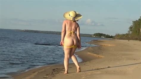Golden Rain Milf Piss In Beach Pornhub